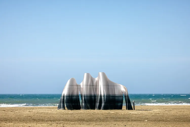 去年落山風藝術季吸引許多遊客前往。屏東縣政府提供