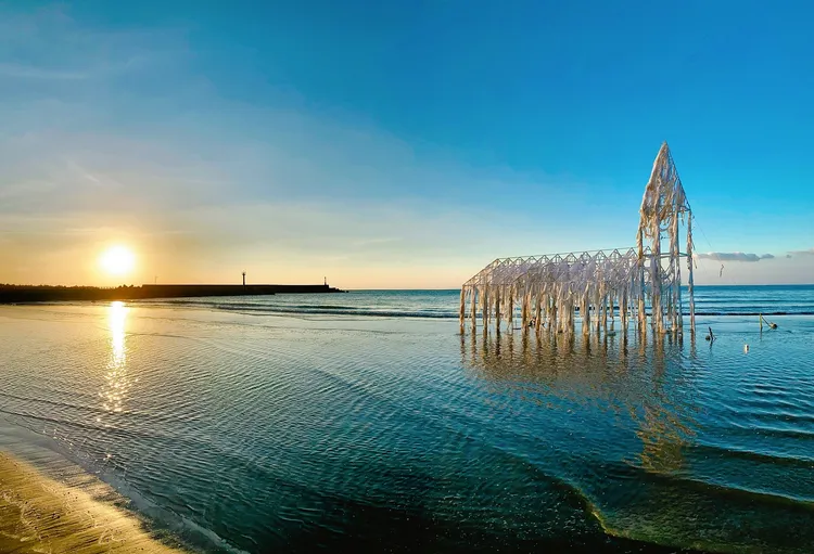 去年落山風藝術季獲得好評，今年從11月4日起至明年2月5日再度登場。屏東縣政府提供