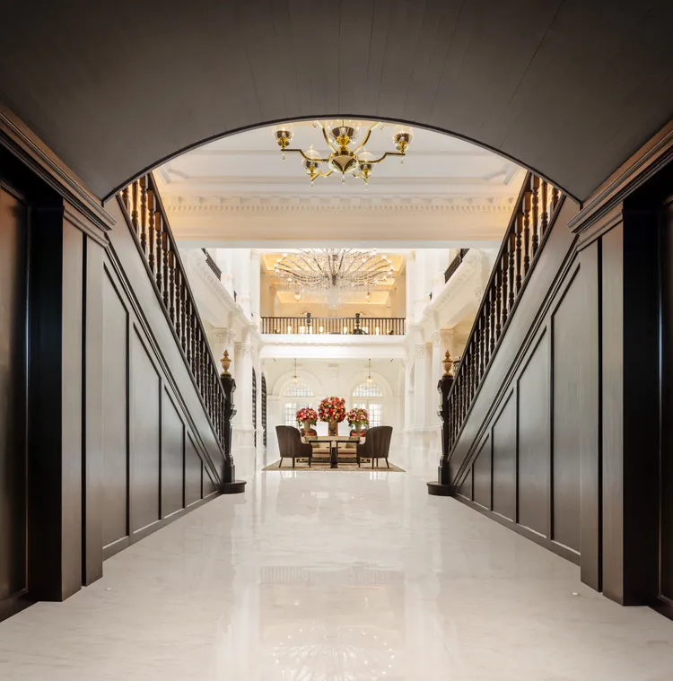 新加坡萊佛士酒店樓梯。新加坡萊佛士酒店提供