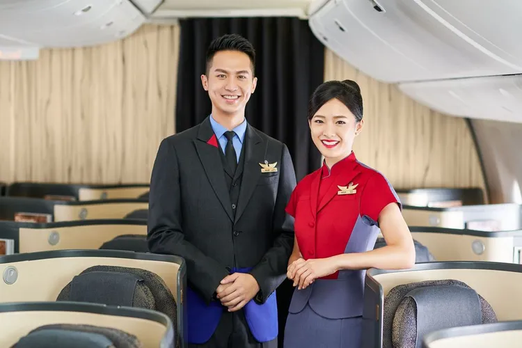 華夏會員透過全通路購買台灣出發的華航、華信國際線航班機票（含兒童），並至活動網頁完成登錄，有機會抽中新開航點機票。華航提供