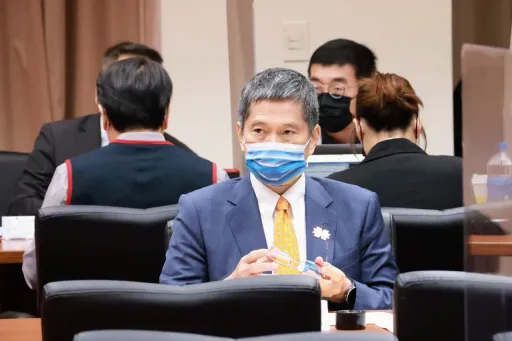 他給今年金鐘打80分！文化部長：明年將繼續分開辦理　檢討超時問題