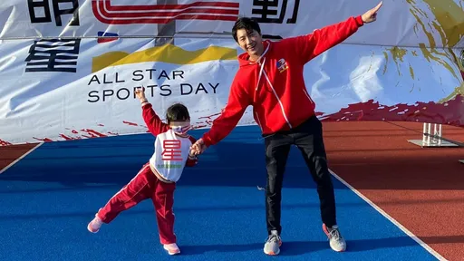 江宏傑愛女也是紅隊鐵粉　新竹觀戰《全明星》當啦啦隊