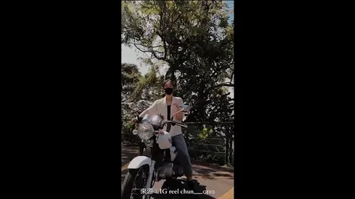 這也太帥了吧！　美女騎重機真的超級無敵殺