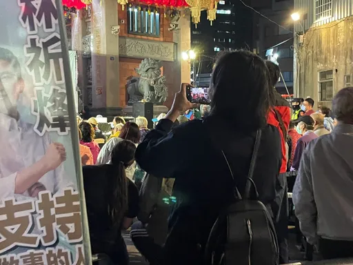蔡其昌造勢驚現「官員蒐證」 她暗處拍照被疑白色恐怖!中市府回應