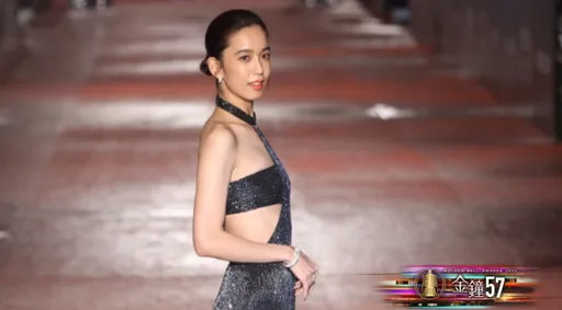 金鐘紅毯｜陳庭妮時尚胸側邊挖空秀小心機　劉冠廷句點式回答「超尬聊」