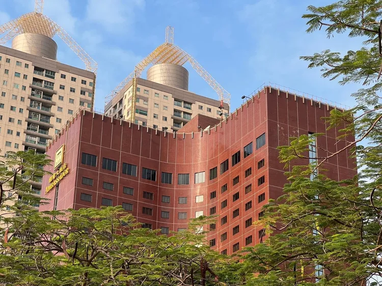 高雄國賓大飯店宣布營業至明年一月底。翻攝自臉書高雄點