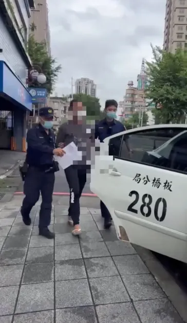 吳姓男子以家族化經營人蛇集團，日前遭警方逮捕送辦。翻攝畫面