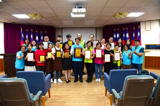 传统菜市场也有「金马奖」　经济部认证！花莲市16摊商获奖肯定