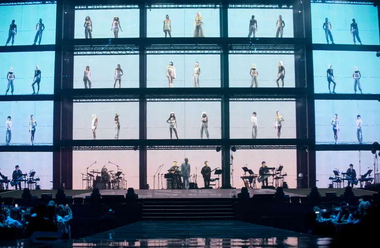 演唱會有如大型夜店high翻。環球提供