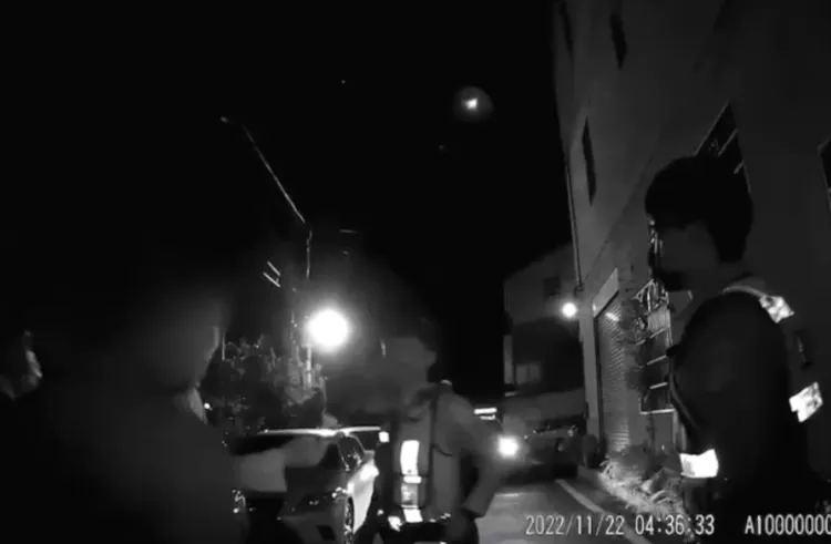 新竹警方到現場救人。翻攝畫面