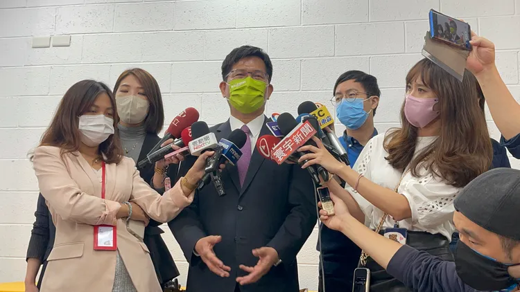 林佳龍表示，集會是憲法保障人民的自由，市府沒有任何數字或是評估資料就反對，這就是行政獨裁，這和8年前、立法院長游錫堃參選新北市長是一樣。陸運陞攝