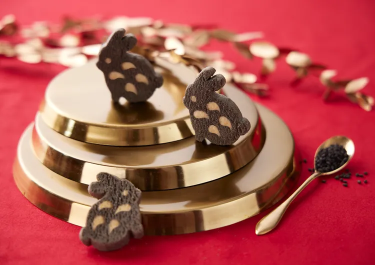 「九鬼特濃胡麻兔子餅乾」為Aunt Stella詩特莉新春系列禮盒限定口味。業者提供