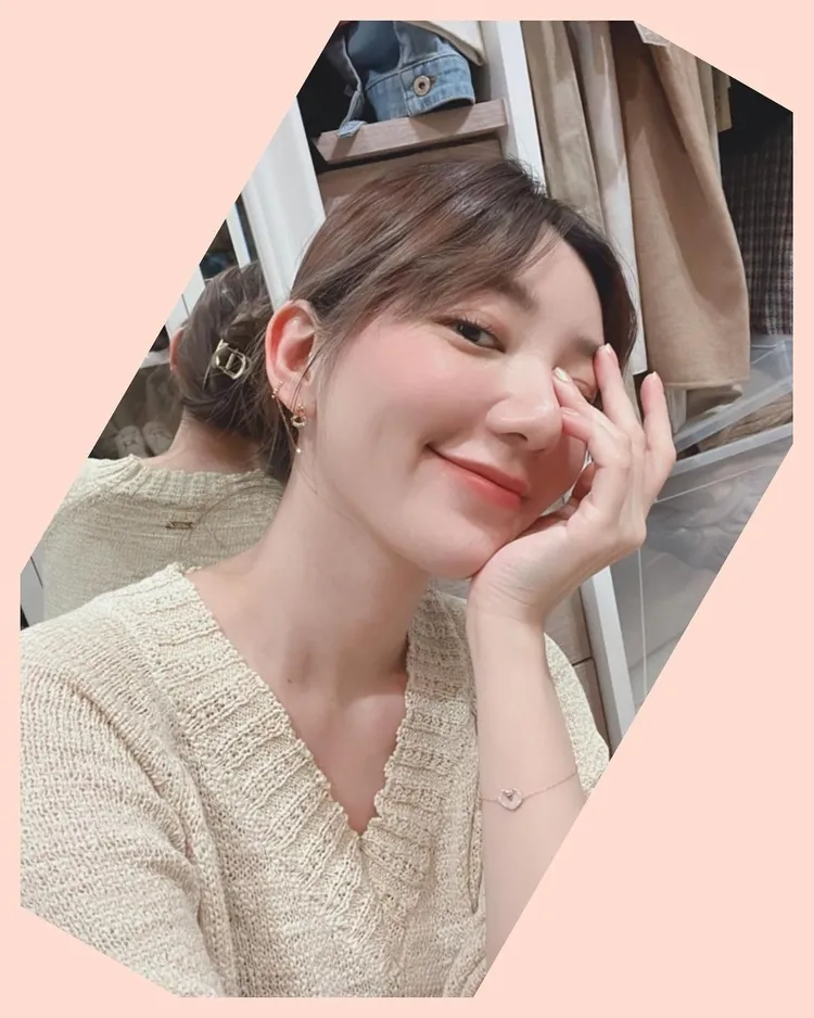 郭雪芙廚娘上身，教學最近煮的「蘋果雞湯」。翻攝aohsuehfu IG