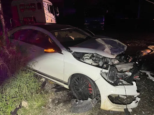 桃園酒駕男自撞電線桿　車毀人傷還得被法辦