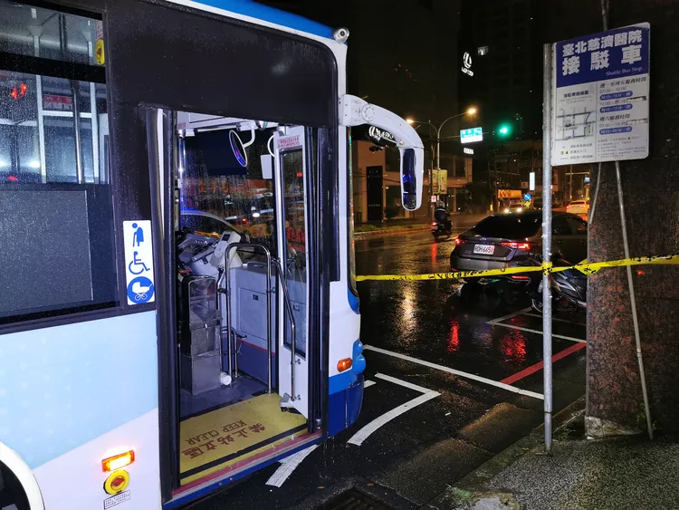 現場為公車接駁站。陸運鋒攝