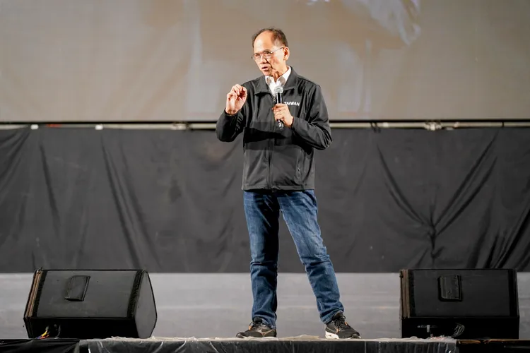 立法院長游錫堃打出民主牌，呼籲海線鄉親支持本土派市長候選人蔡其昌當市長，用選舉結果證明給國際社會看。蔡其昌競總提供