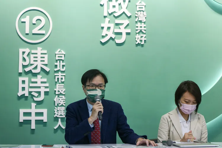 羅浚暄（左）直言，人要有人性。賴昀岫攝