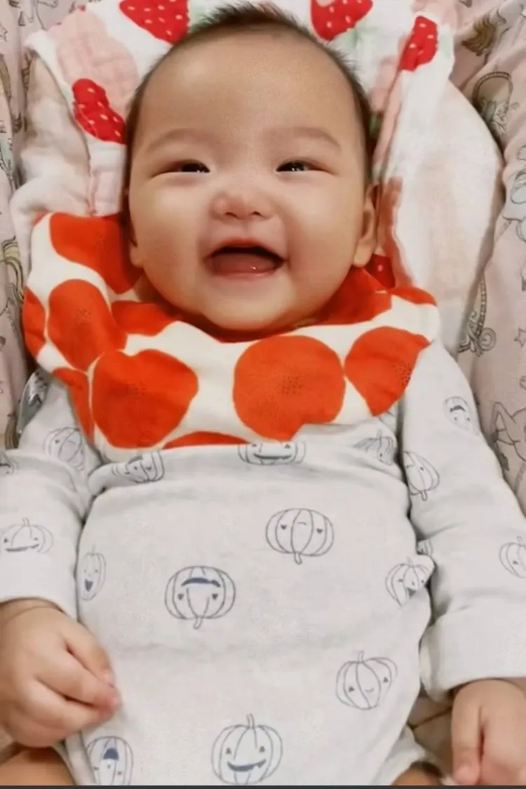 黃玉米的笑容令人融化。翻攝孟耿如臉書