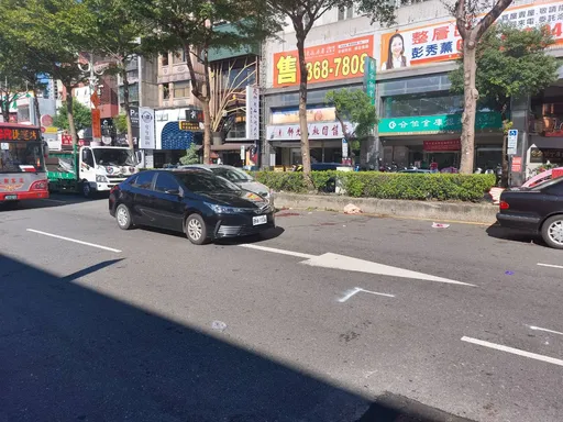 鼻酸!桃園父騎車載小學女兒放學遇死劫 遭同向車撞飛雙亡