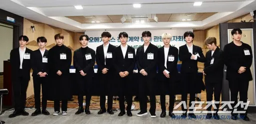 遭女老闆性騷「摸大腿、逼陪酒」　韓男團淚訴：不想被當成商品