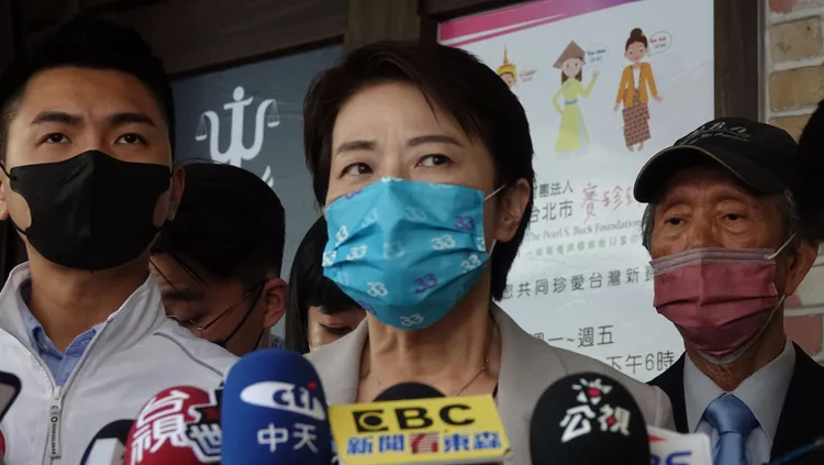 無黨籍台北市長候選人黃珊珊拜會賽珍珠基金會。莊宗達攝