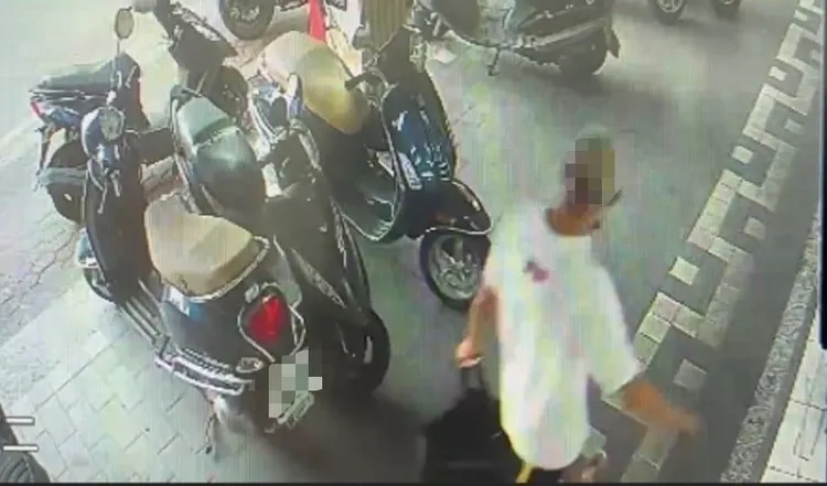 郭男發現停在騎樓內的機車鑰匙未拔，竟然偷走當作私人共享機車。民眾提供