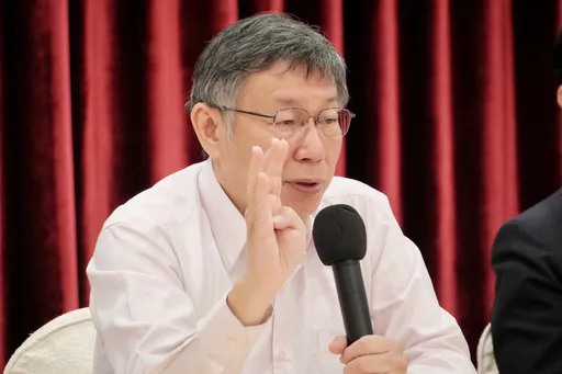 薛瑞元要他決定是否住院打點滴　柯文哲：勉強以朋友立場看診是可以