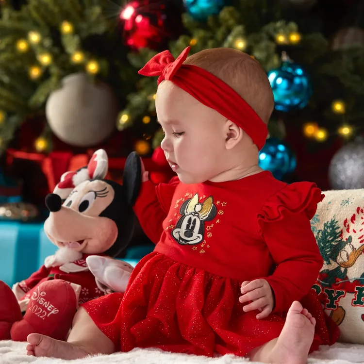 米奇聖誕系列商品打造暖心的聖誕氛圍。業者提供