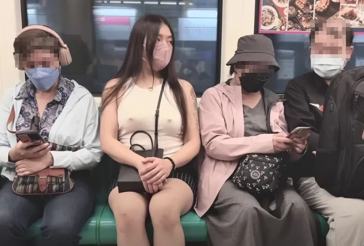 翻攝自YT頻道「Daisybaby⭐️ノーブラ散歩