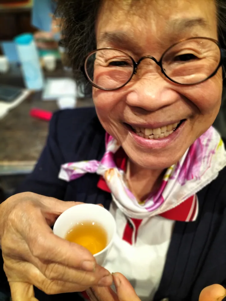 給自己一盞茶的時間，藉由文學詩詞與森林對話，開啟與自己內心的靜謐交流。林管處提供