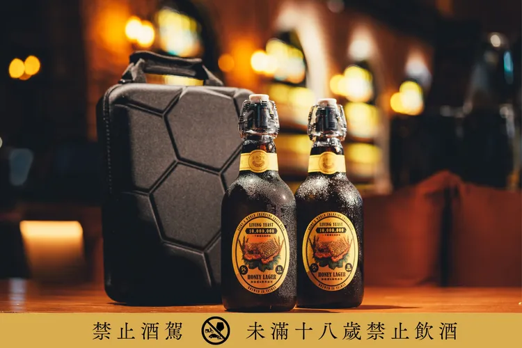 11/11於全台金色三麥門市外帶一公升精釀啤酒六瓶，並升等「金釀酒友」，享半年不限門市內用啤酒半價。業者提供