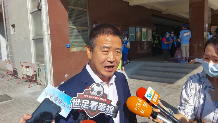 民進黨徐定禎在府院黨的重兵奧援下，聲勢看漲，民進黨自估極有希望當選。資料相片