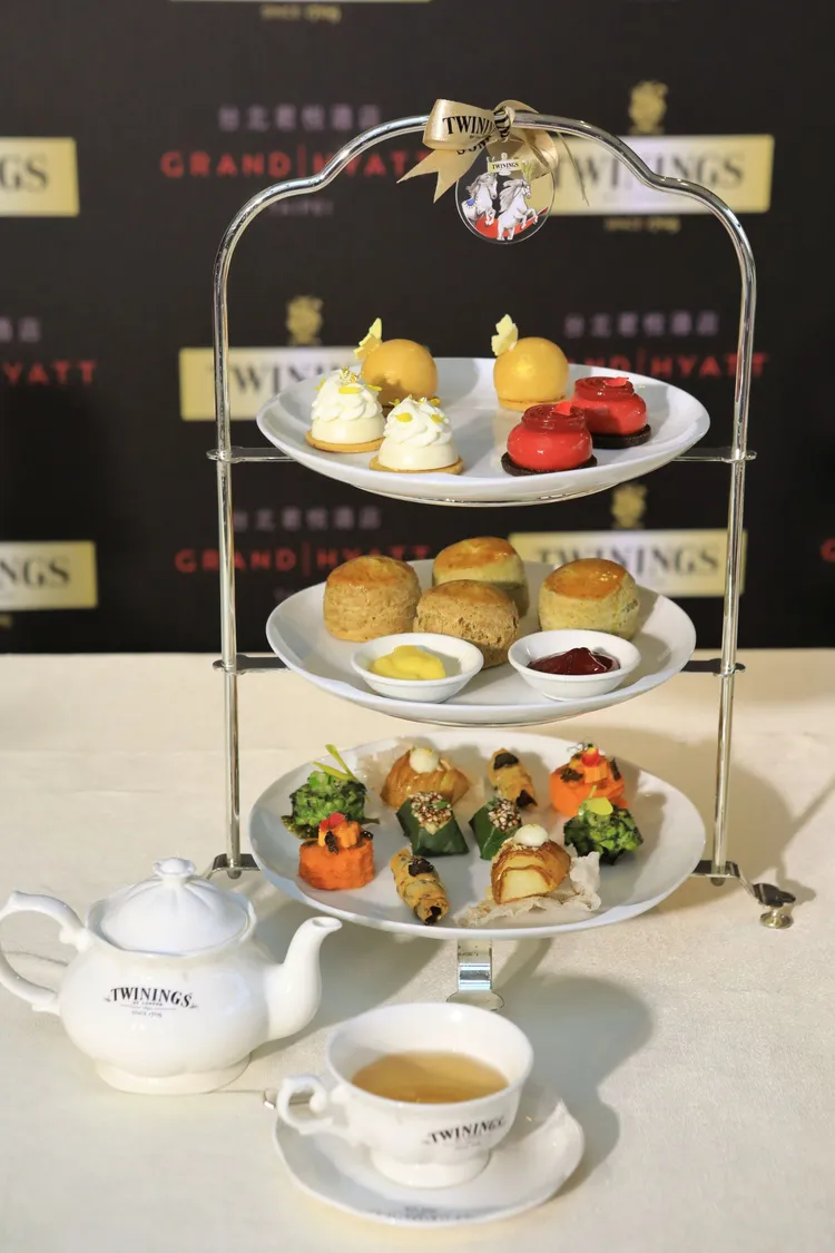 TWININGS x 寶艾西餐廳 季節限定唐寧星球‧Planet雙人蔬食午茶，售價2580元+10% 服務費。莊宗達攝