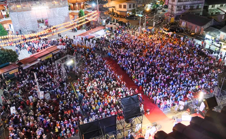 台中市府會龍頭清水聯合造勢晚會吸引超過5千人力挺。盧秀燕競總提供