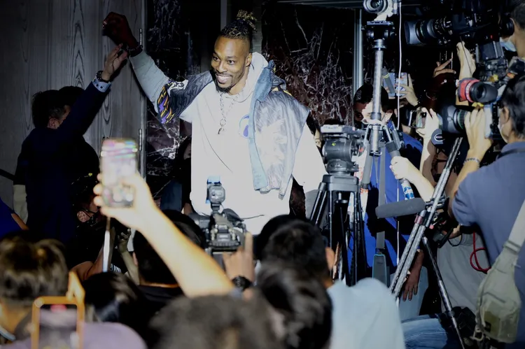 霍華出場時受到熱情歡呼。  林林攝