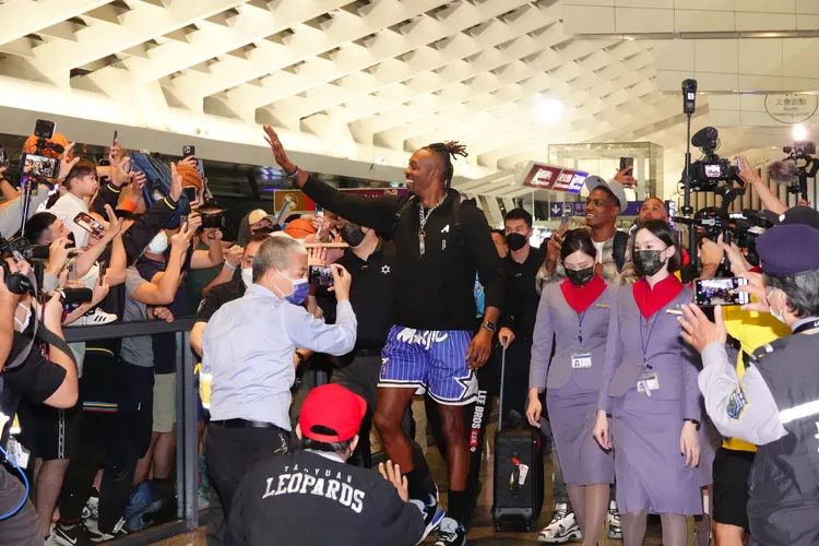 霍華在台灣所到之處引起瘋狂。  資照