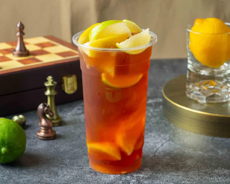 採用香水檸檬和萊姆打造酸甜交織、香氣洋溢的「糖漬檸檬」。業者提供