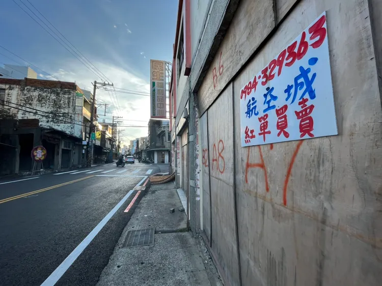 一方諸侯決定地方開發案，卻扭轉不了房市走弱的大勢。楊明峰攝