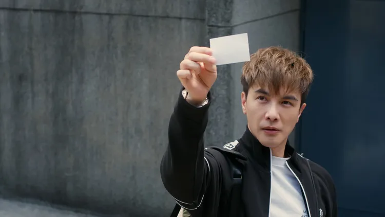 謝佳見在劇中計畫為母報仇。民視提供