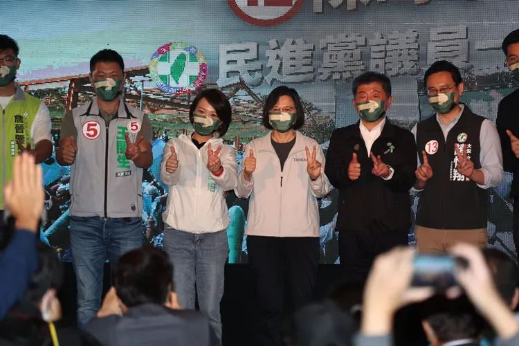 蔡英文向選民喊話，每人要替陳時中拉10票。翁玉信攝