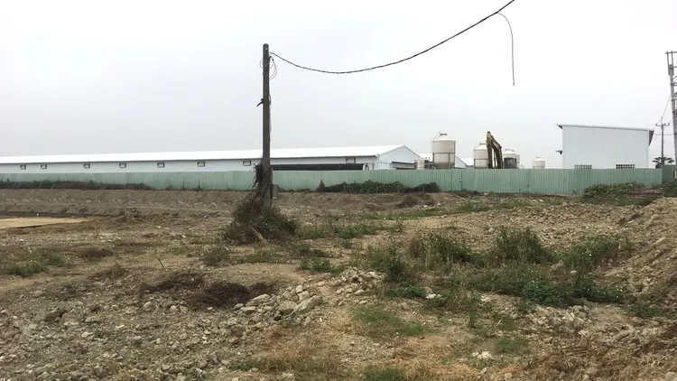 鄉親擔心養豬場興建後會影響到水源與空氣品質。王志弘攝