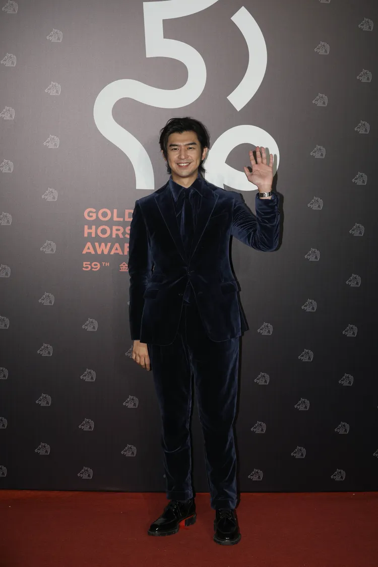 陳柏霖選穿的全套美國時尚品牌RALPH LAUREN絨面西裝，被陳孫華形容為幾乎「無懈可擊」。攝影中心攝