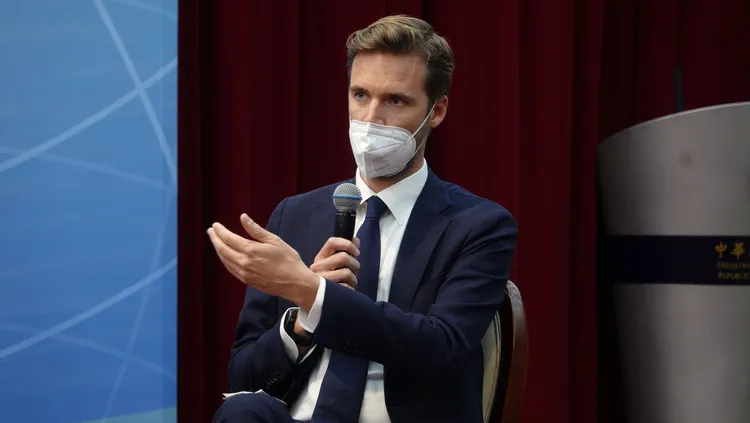 史卓瑪記者會中向北京釋出訊息。莊宗達攝