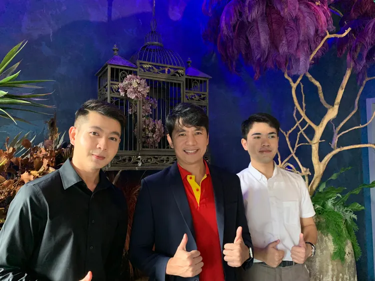 泰國越捷航空商務總監Pop Pibulsonggram(中間)親自來台參展。胡順惠攝