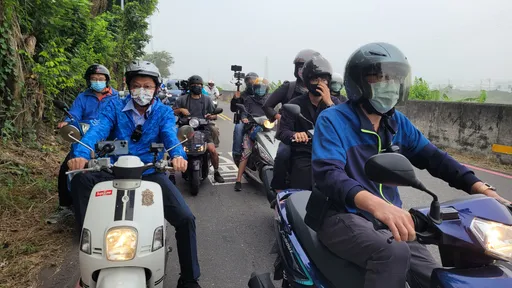台南選舉|謝龍介騎歐兜麥體驗交通 當選要求主管跟著做