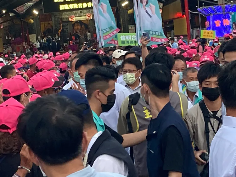 賴清德與周春米等大進場。陳宏銘攝