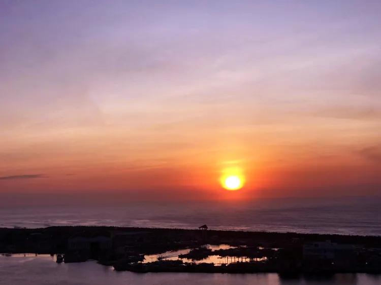 入祝福容花蓮店，可欣賞優美的太平洋日出景緻。福容大飯店提供