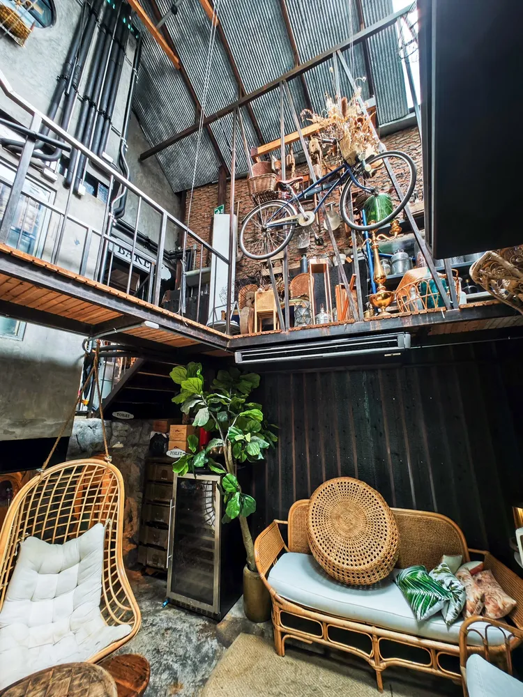 Wallflowers Cafe二樓空間。田欣雲攝