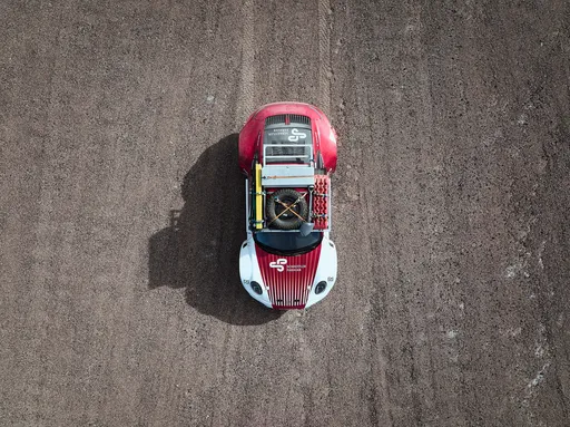 越野玩上癮|特製保時捷911跑車 展開實驗性冒險旅程