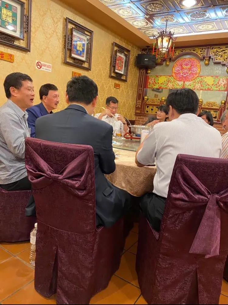 當時飲宴場合尚有不少民進黨立委與會。讀者提供